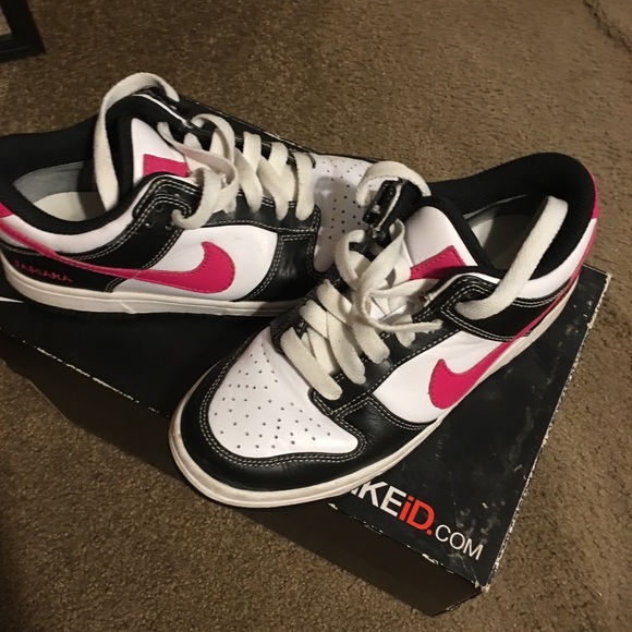 Nike I.D. Tennis shoes - Picture 2 of 4